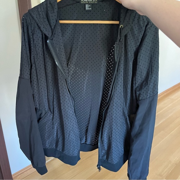 Forever 21+ Mesh Panel Hooded Zip-Up Windbreaker Jacket - Picture 5 of 7